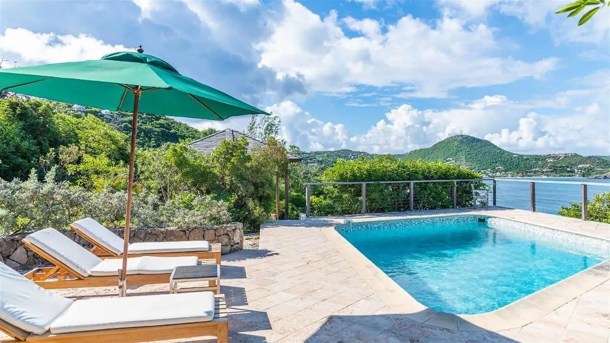 Charming Villa With Fantastic Views Of The Ocean Pointe Milou